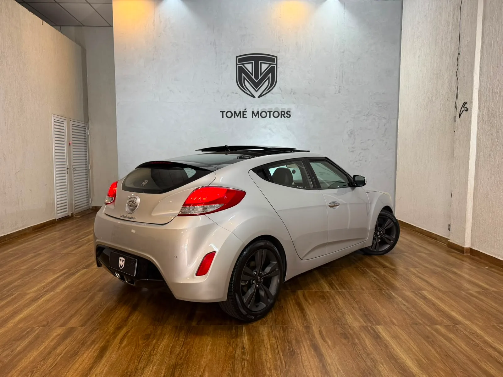 Hyundai-Veloster-2013 (2).jpeg