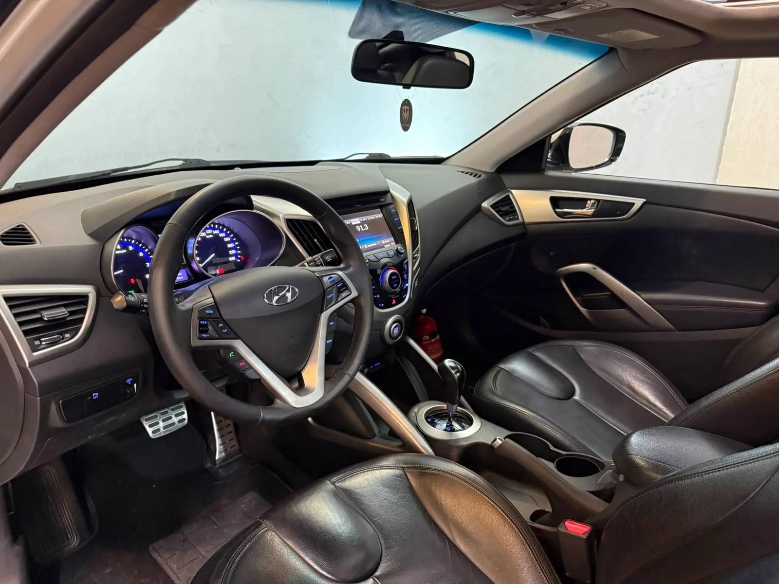 Hyundai-Veloster-2013 (4).jpeg