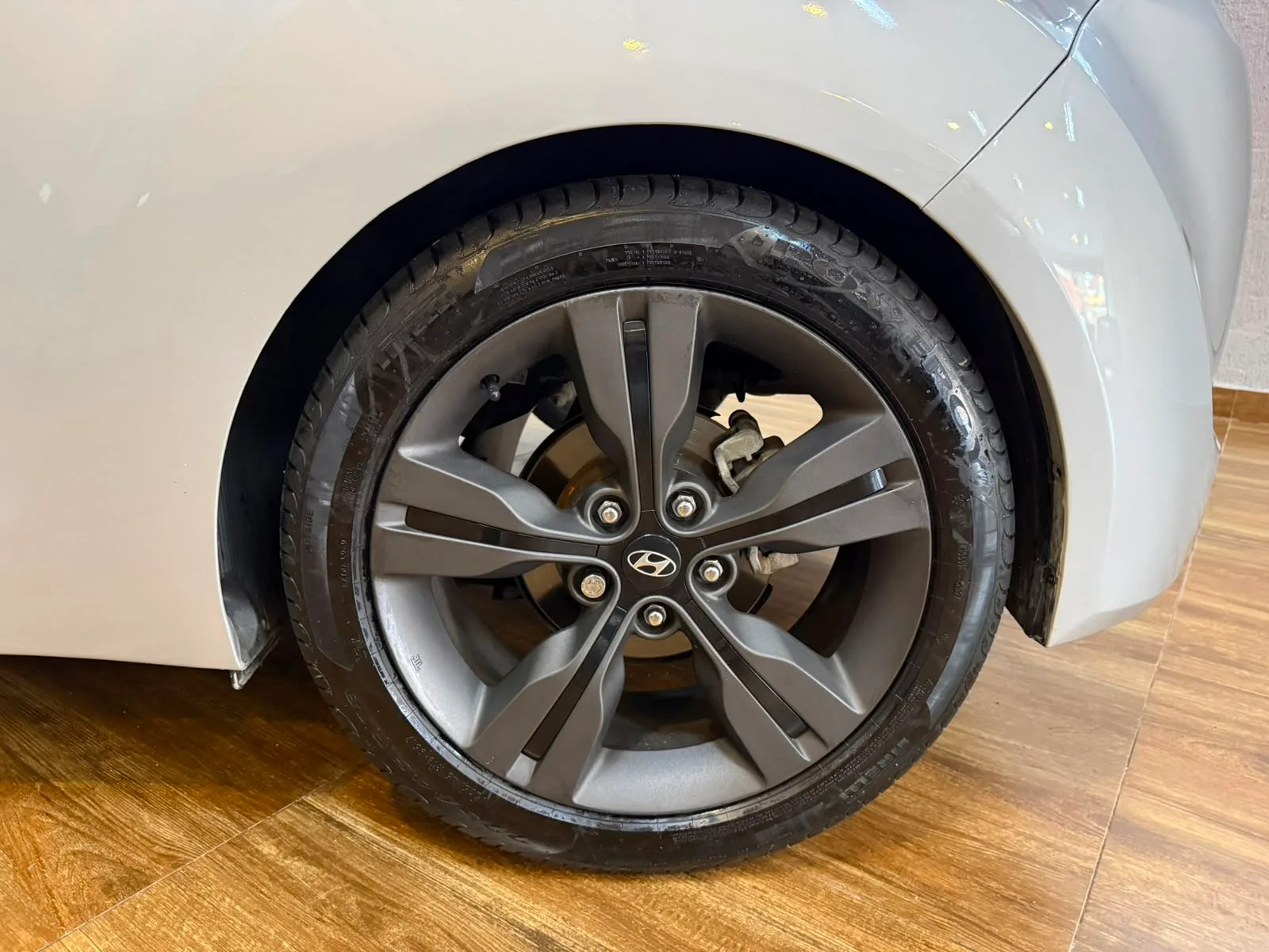 Hyundai-Veloster-2013 (12).jpeg