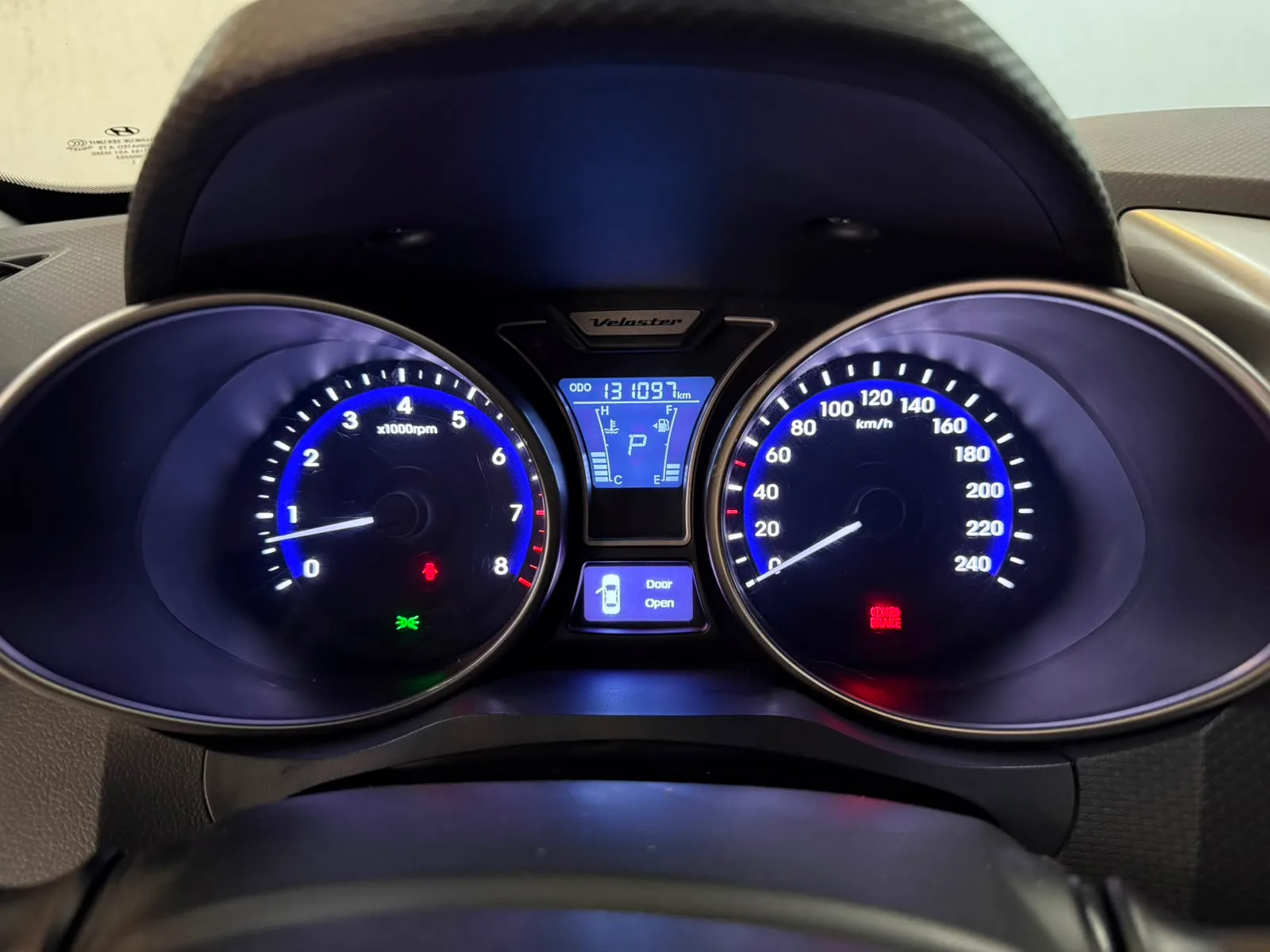 Hyundai-Veloster-2013 (13).jpeg